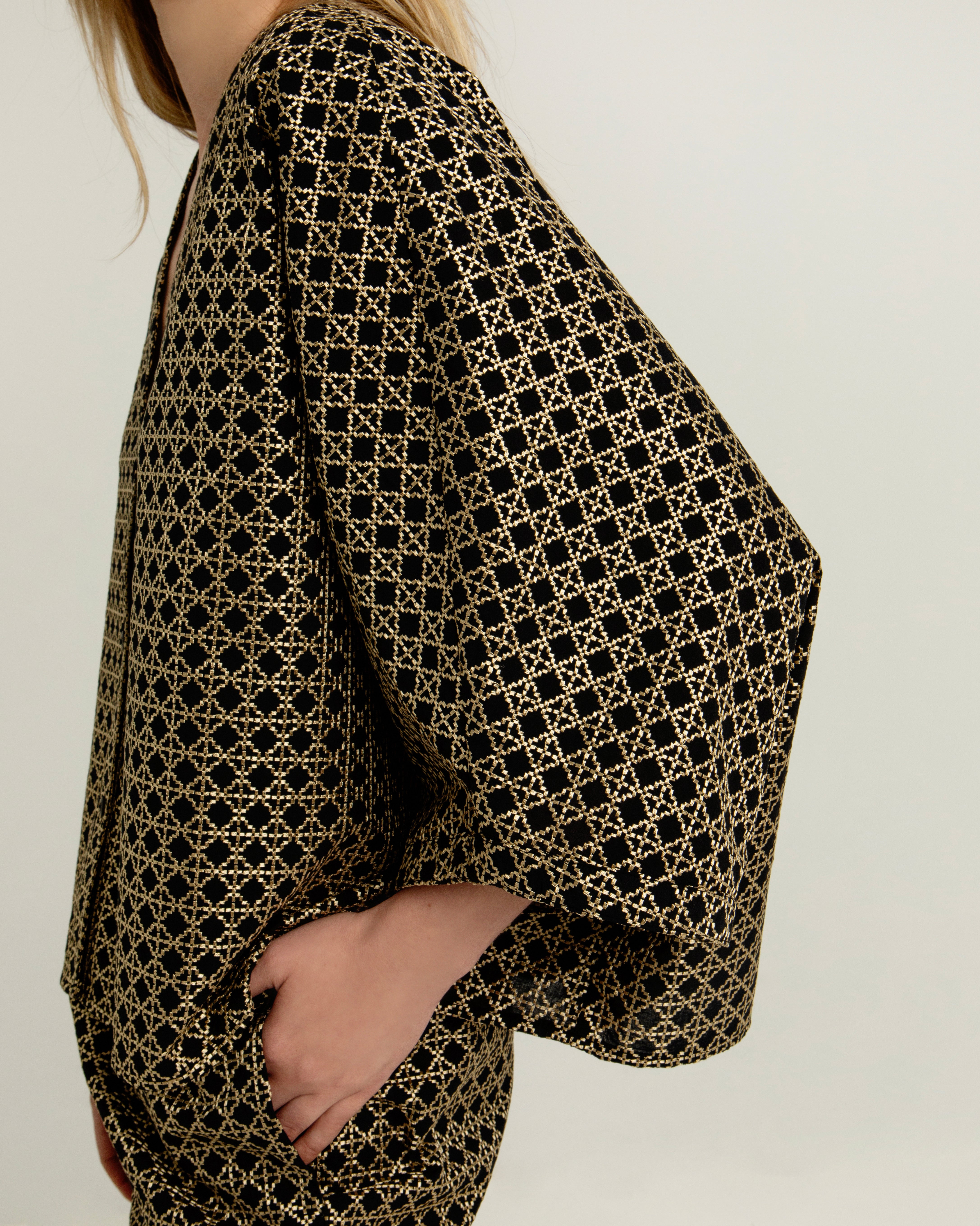 Túnica Cross Preto e Dourado