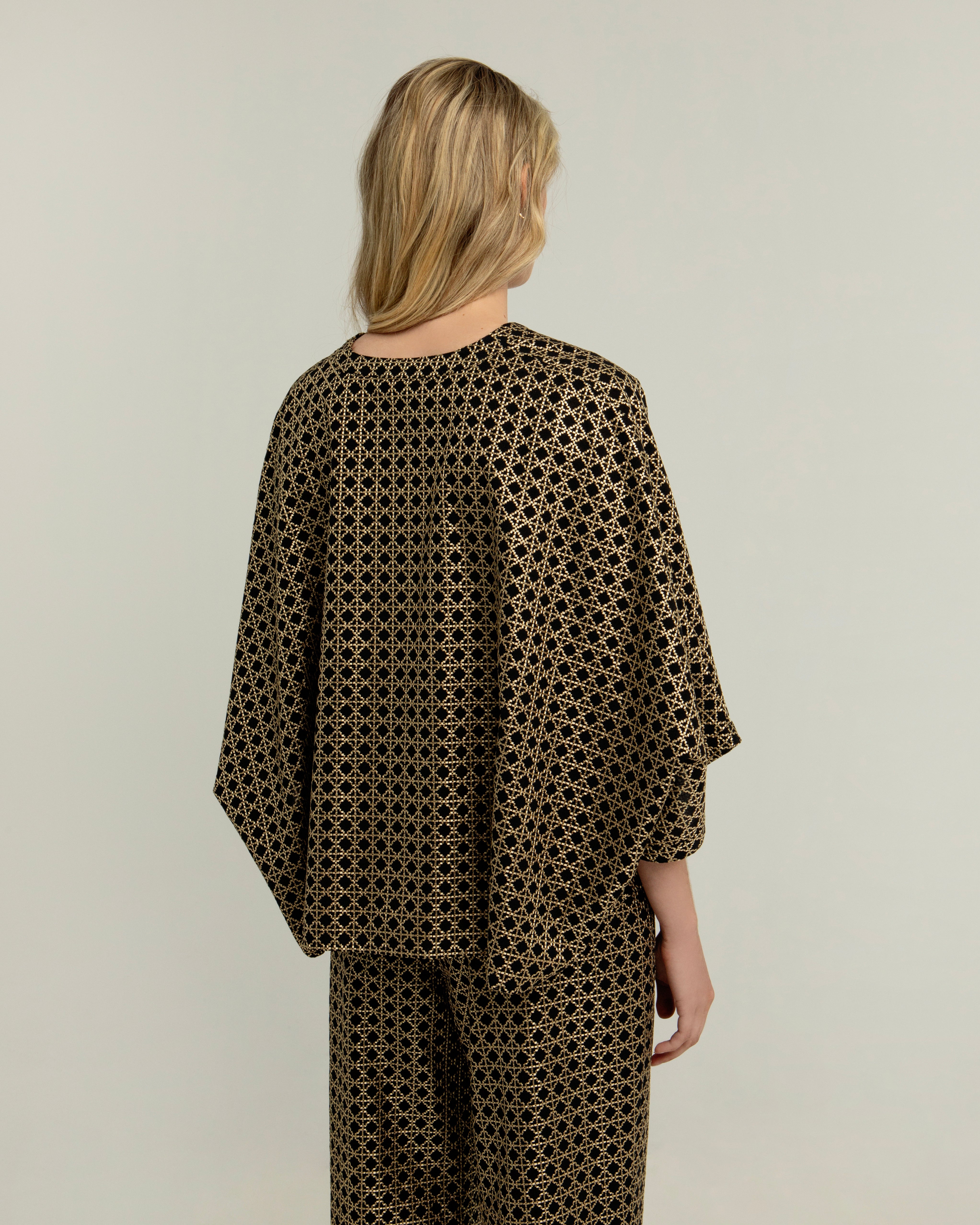 Túnica Cross Preto e Dourado