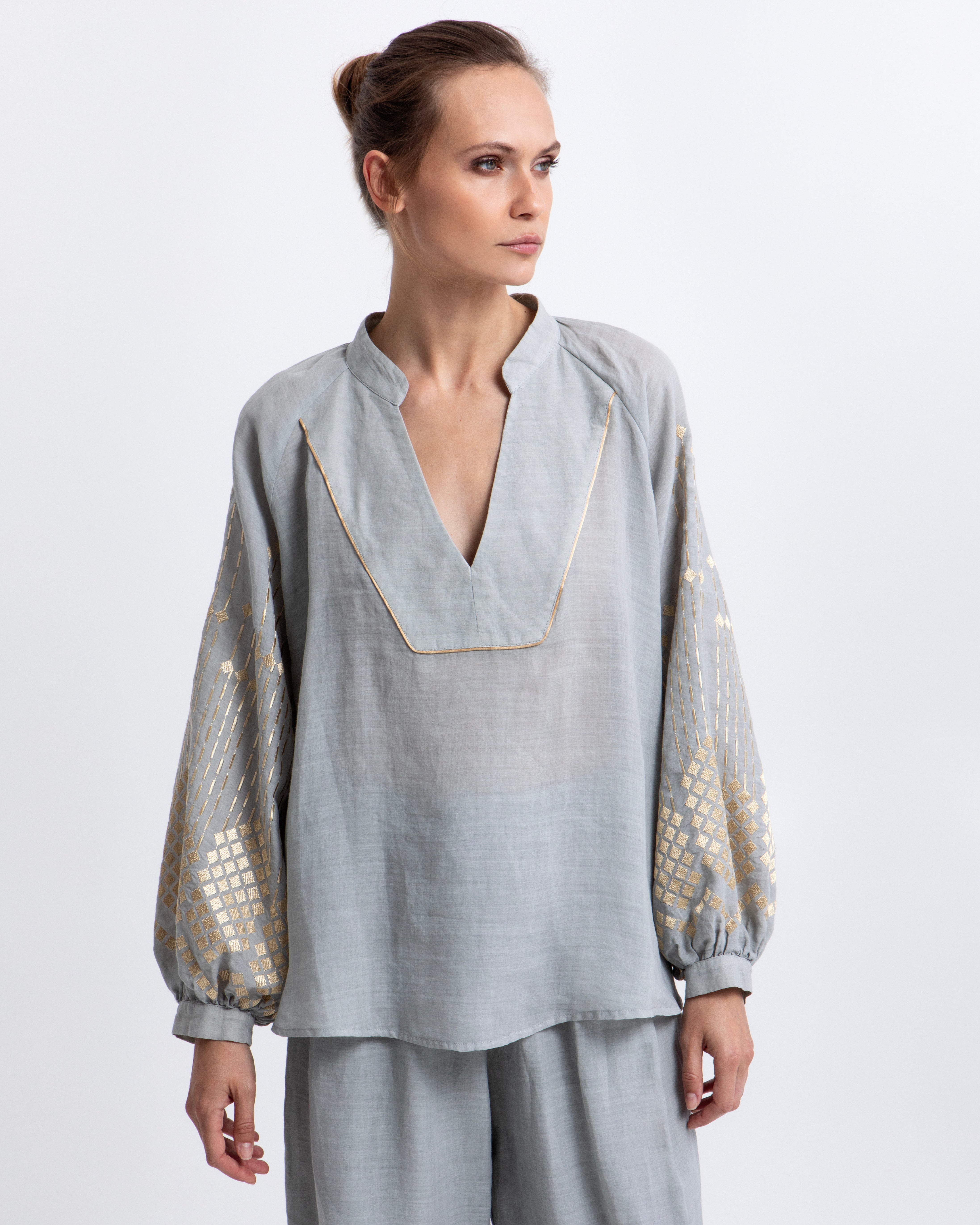 BLOUSE GRAPE STONE DOURADA