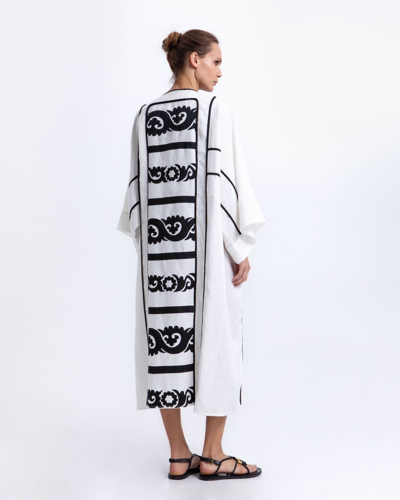 KIMONO LONG SUZANI WRAP WHITE BLACK