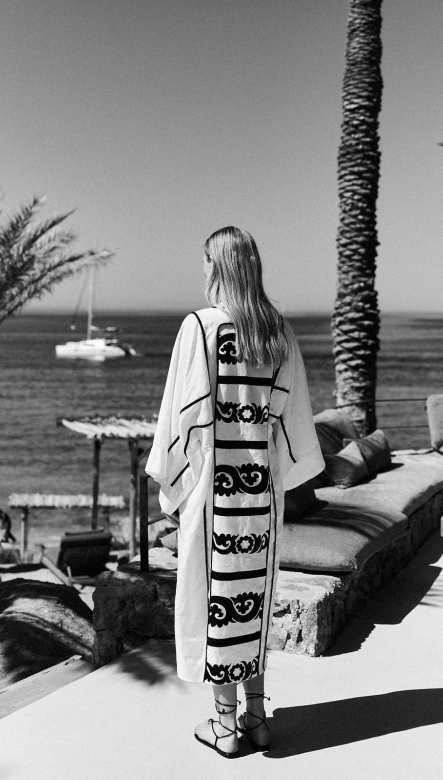 KIMONO LONG SUZANI WRAP WHITE BLACK